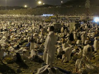 Kutsal Topraklarda Mahşer Provası