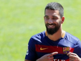 Arda Turan'dan Kuru-Pilav Hamlesi