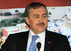 Bakan Eroğlu'ndan 'mehteranlı' açılış