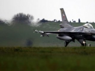 PKK'nın Irak'taki Mevzi Ve Sığınakları İmha Edildi