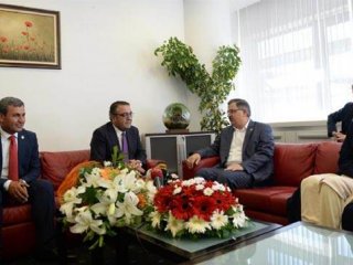 AK Parti-CHP Bayramlaşmasında 'Haydi Bismillah' polemiği