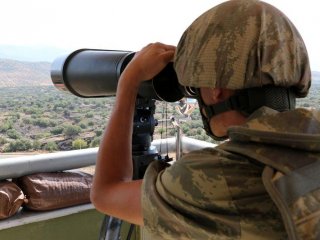 Mehmetçik Bayramda Sınır Nöbetinde!