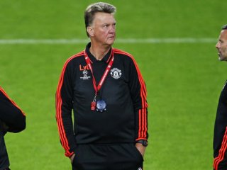 Milyonlar Harcayan Van Gaal: Elimde Oyuncu Yok