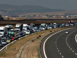 Tatilcilere Dönüş Trafiği Uyarısı!