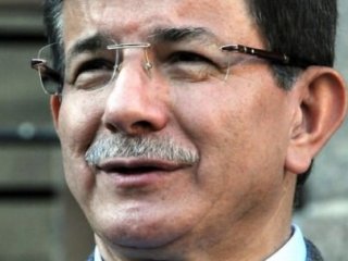 Davutoğlu: Çanakkale Şiirini Okudum ve Dayak Yedim