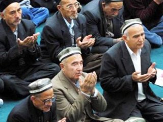 Özbekistan'da İslam'a Yasak Üstüne Yasak
