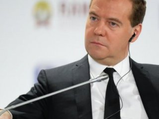 Medvedev'den Sert Misilleme Talimatı