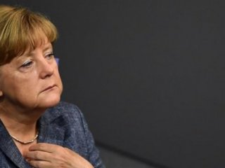 Merkel'den 'Uçuşa Yasak Bölge'ye Ret