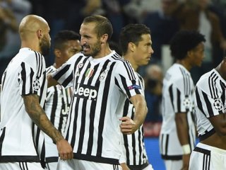 Juventus Şampiyonlar Ligi'nde Farklı