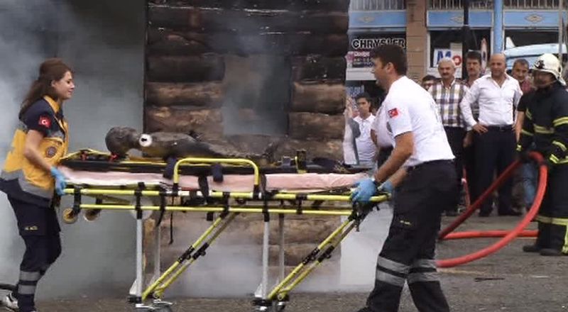 Cansız Mankeni Bile Kurtaramadılar