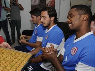 Eto'o'nun Baklava İle İmtihanı