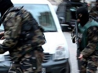 İzmir'de Terör Örgütü Operasyonu: 10 Gözaltı