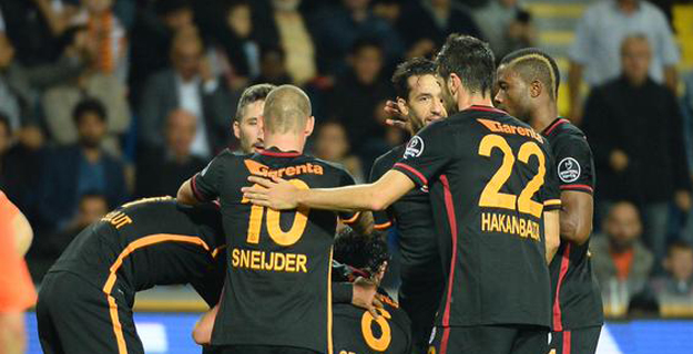 Galatasaray, Benfica Maçına Hazır! İşte Muhtemel 11'ler...