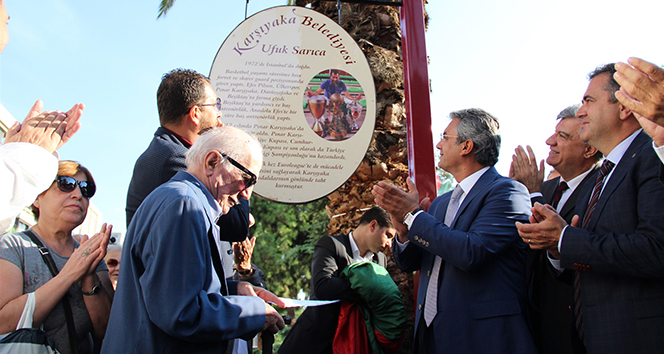 Şampiyon Hocanın İsmi Parka Verildi