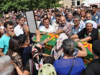 HDP'li milletvekilleri terörist cenazesinde