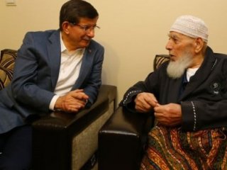 Davutoğlu'ndan Sürpriz Ziyaret