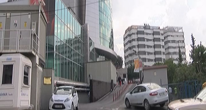 Üzerine Yıldırım Düşen Çift Hastanelik Oldu