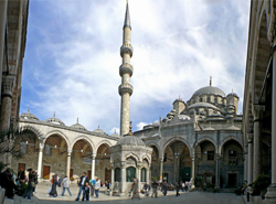 Fatih Camii’ne muhteşem açılış