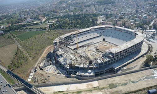 Arena Yarım Kaldı