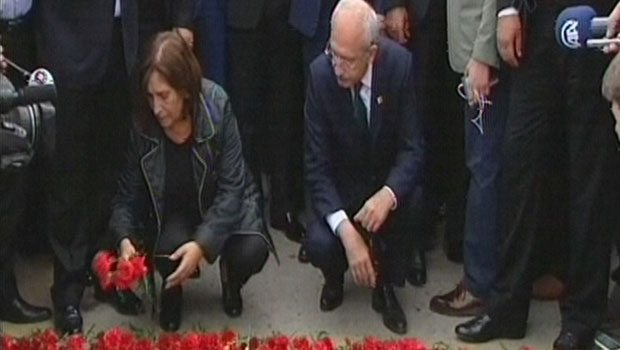 Kılıçdaroğlu Karanfil Bıraktı