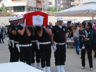 Şehit Polis Kızının “Babamı İstiyorum” Çığlığı Yürekleri Dağladı