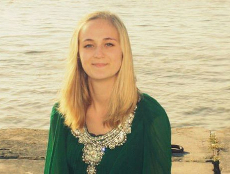 Başını Örttü Diye...