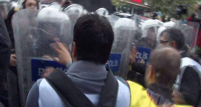 Polisle Sendika Üyeleri Arasında Arbede