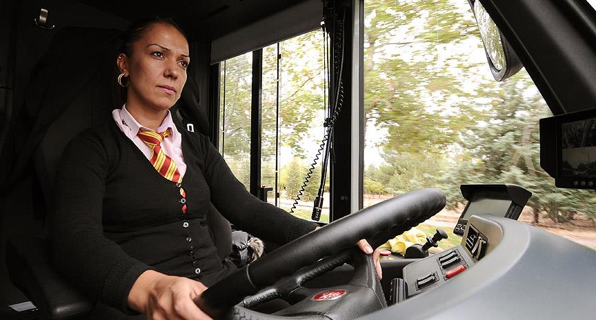 Trambüsün Kadın Sürücüleri