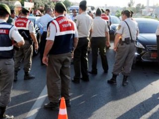 MHP Konvoyuna Jandarma Şoku