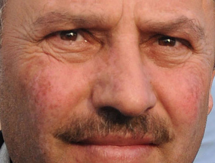 AK Partili Başkana Makamında Silahlı Saldırı