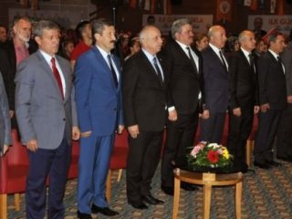 MHP'de Toplu İstaifa!