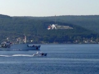 Rus savaş gemisi Boğaz’dan geçti