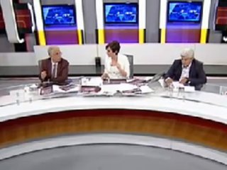 Ünlü Anketçi Fena Yakalandı