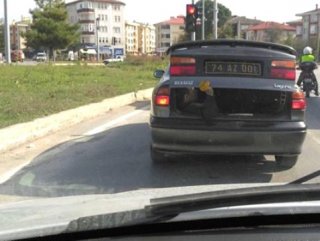 Otomobil Bagajında İşçi Sevkiyatı