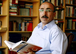Siyasi duruşu külliyat oldu