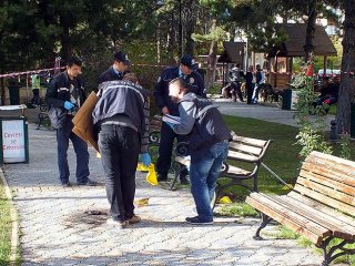 Borcunu Ödemeyen Kişiyi Üzerine Benzin Dökerek Yaktı
