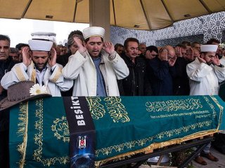 Yılmaz Köksal Son Yolculuğuna Uğurlandı