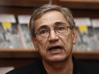 Orhan Pamuk Türkiye'yle Dalga Geçti