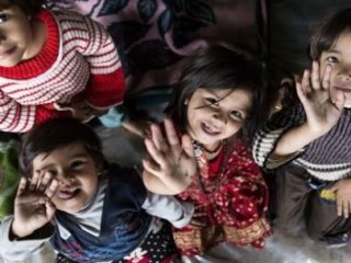 Bir Ekmeği 7 Kişi Paylaştılar