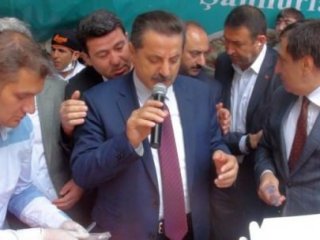 Aşure programında bomba paniği