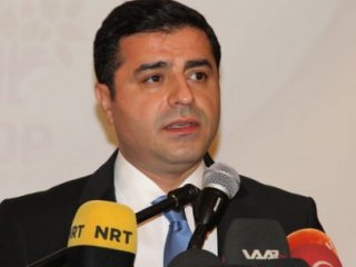 Demirtaş'tan Davutoğlu'na Ağır Hakaret!