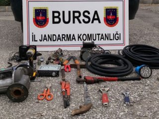 Jandarmadan mazot hırsızlarına baskın