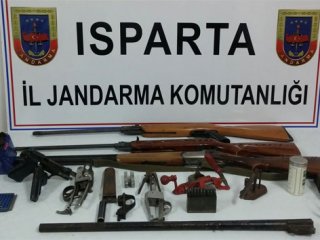 Jandarmadan kaçak silah operasyonu