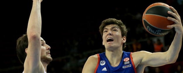 Anadolu Efes, Zagreb'e Yenildi