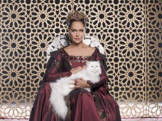 Bize de Kösem Sultan’ı İzlememek Düşüyor Bu Durumda
