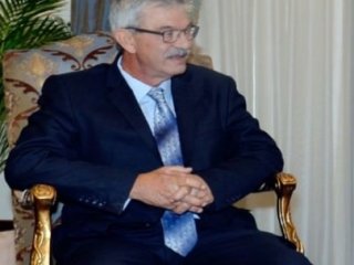Başbakan Ameliyat Oldu