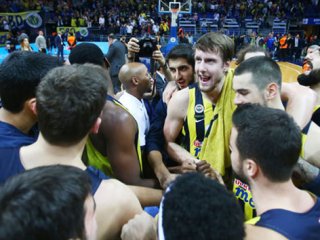 Fenerbahçe, son şampiyon Real Madrid’i devirdi