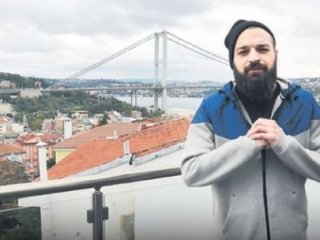 Ak Parti’ye Seçim Şarkısı Yapan İsim Pişman Oldu