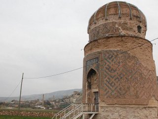 Zeynel Bey Türbesi 'treyler sistem' ile taşınacak