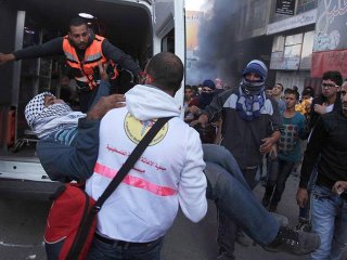 El-Halil'de düzenlenen gösterilerde 13 Filistinli yaralandı